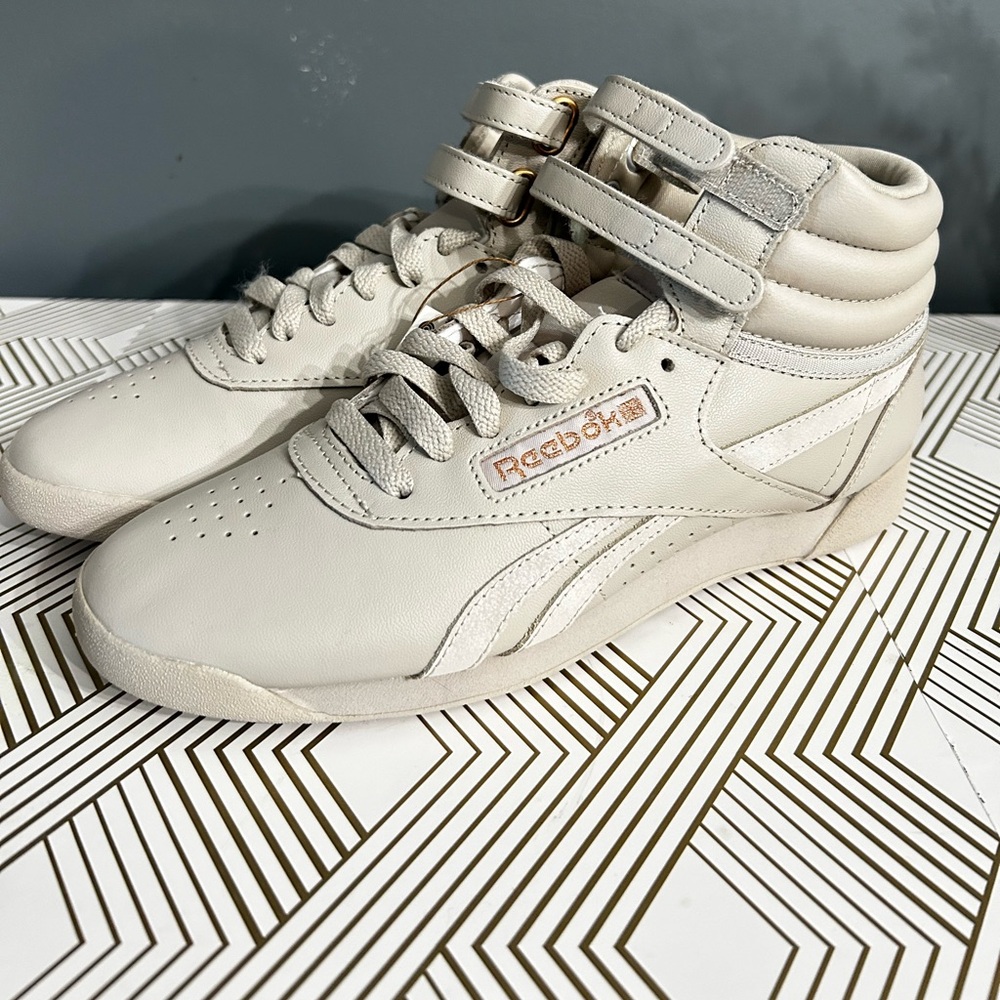 Woman’s sneakers
